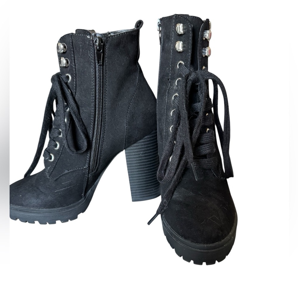 Forever 21 Black Lace-Up Platform Ankle Boots Chunky Heel Size 7
